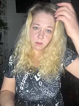 Snapshot of JenniferCarmen chatting on April 7, 2026, 1:46 pm JenniferCarmen online show from April 7, 2026, 1:46 pm