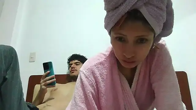 Hot Contrasts online show from April 13, 2026, 12:03 am