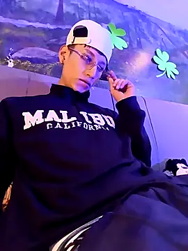 Snapshot of Disey888 chatting on March 22, 2026, 12:03 am Disey888 online show from March 22, 2026, 12:03 am