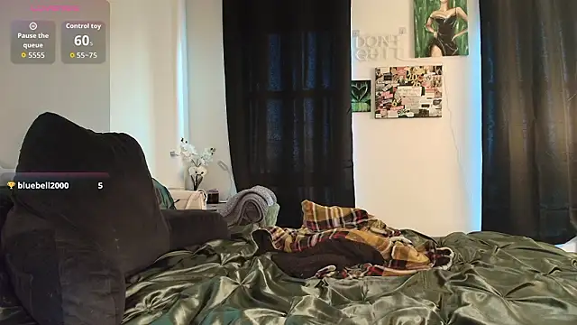 MilaSeren online show from March 27, 2026, 1:14 am