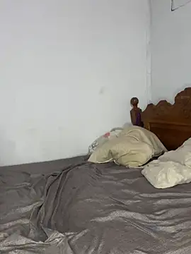 Snapshot of HunterPOV chatting on February 7, 2026, 1:52 pm HunterPOV online show from February 7, 2026, 1:52 pm