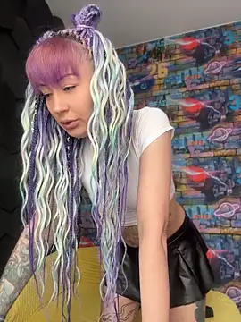 Tattoo  Moon online show from May 3, 2026, 12:38 am