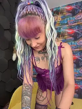 Tattoo  Moon online show from May 6, 2026, 12:25 am