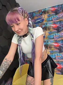 Tattoo  Moon online show from May 18, 2026, 12:55 am