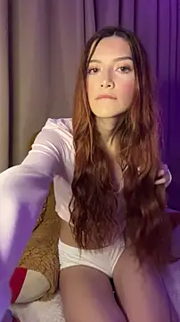 Snapshot of HoneyWeebsss chatting on February 23, 2026, 1:40 am HoneyWeebsss online show from February 23, 2026, 1:40 am