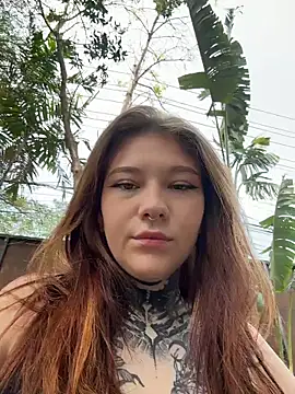 FionaMurr online show from February 25, 2026, 5:07 am