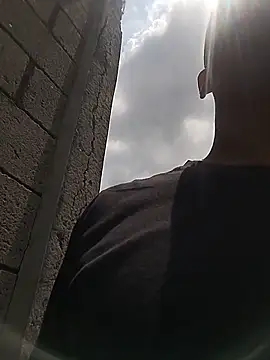 Snapshot of Andreskelly chatting on March 11, 2026, 5:40 pm Andreskelly online show from March 11, 2026, 5:40 pm