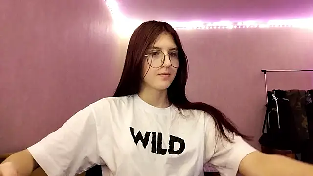 VictorinaMccorey online show from January 6, 2026, 1:04 pm