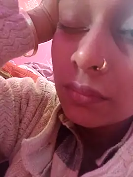 nehakapoor89 online show from December 20, 2025, 8:28 am