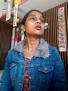 nehakapoor89 online show from February 7, 2026, 9:28 am