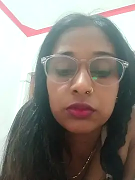 nehakapoor89 online show from February 11, 2026, 7:47 pm