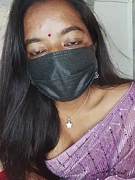 Snapshot of lovely_sia chatting on December 19, 2025, 8:06 am lovely sia online show from December 19, 2025, 8:06 am