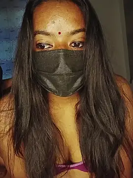 Snapshot of lovely_sia chatting on December 20, 2025, 10:07 am lovely sia online show from December 20, 2025, 10:07 am