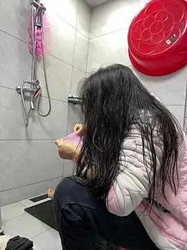 Snapshot of cmvoo chatting on January 14, 2026, 12:53 pm cmvoo online show from January 14, 2026, 12:53 pm