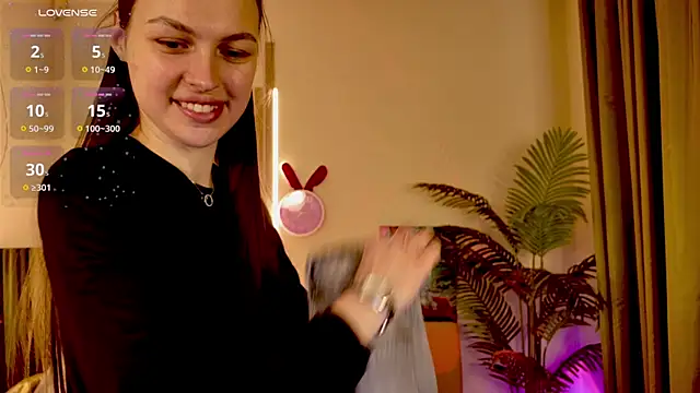 Snapshot of MaxinCarroll chatting on April 13, 2026, 10:08 am MaxinCarroll online show from April 13, 2026, 10:08 am