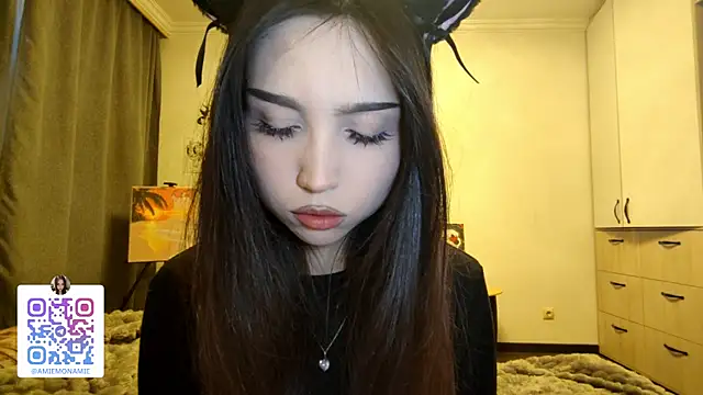 Qwami Amie online show from January 18, 2026, 4:16 am