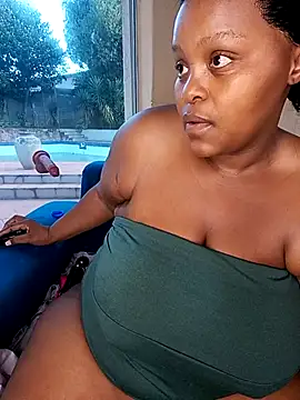 Snapshot of ChoklitBerryXX chatting on April 10, 2026, 5:03 am ChoklitBerryXX online show from April 10, 2026, 5:03 am