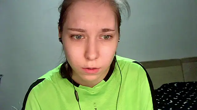 Annette meow1 online show from December 16, 2025, 5:11 am