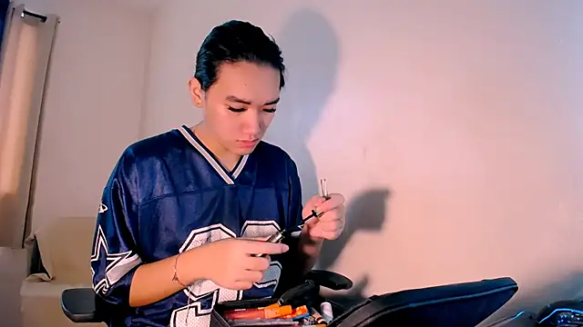 lil cummer69 online show from February 25, 2026, 3:40 am