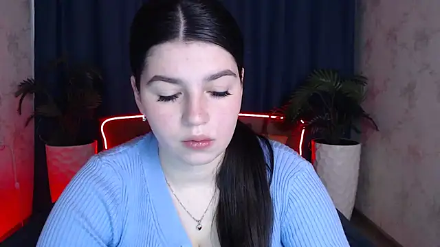 KisaModel online show from April 9, 2026, 1:07 am