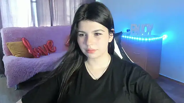 KisaModel online show from July 8, 2026, 1:41 am