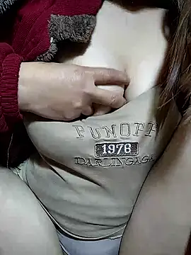 Snapshot of neko-nancy chatting on December 19, 2025, 12:29 pm neko-nancy online show from December 19, 2025, 12:29 pm