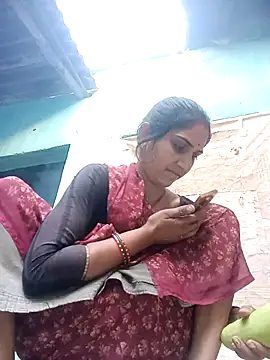 Snapshot of Chayna_singh chatting on May 8, 2026, 12:47 am Chayna singh online show from May 8, 2026, 12:47 am