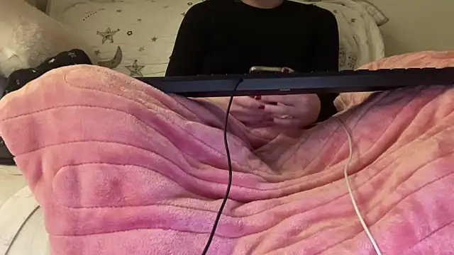 Snapshot of ijustturned18today chatting on February 7, 2026, 7:55 pm ijustturned18today online show from February 7, 2026, 7:55 pm