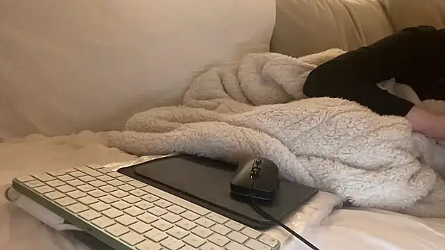 Snapshot of ijustturned18today chatting on January 16, 2026, 8:57 pm ijustturned18today online show from January 16, 2026, 8:57 pm