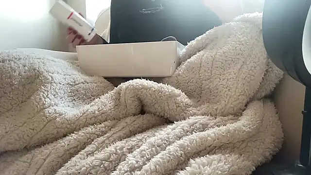 Snapshot of ijustturned18today chatting on January 18, 2026, 11:24 am ijustturned18today online show from January 18, 2026, 11:24 am