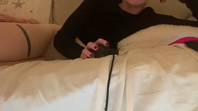 Snapshot of ijustturned18today chatting on February 21, 2026, 8:44 pm ijustturned18today online show from February 21, 2026, 8:44 pm