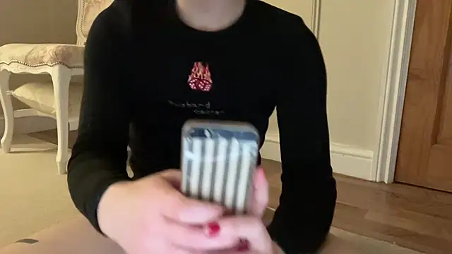 Snapshot of ijustturned18today chatting on December 23, 2025, 12:22 am ijustturned18today online show from December 23, 2025, 12:22 am