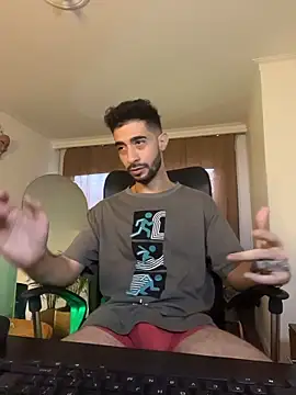 Snapshot of _YOURHERO chatting on February 14, 2026, 10:54 pm YOURHERO online show from February 14, 2026, 10:54 pm