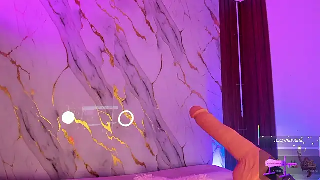 Elissafox online show from January 13, 2026, 2:32 pm