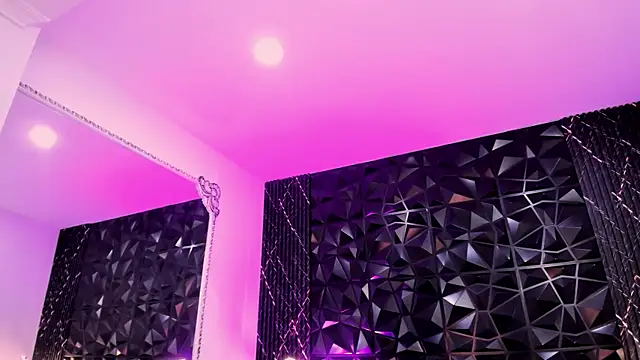 AriadnaLoren online show from February 15, 2026, 7:51 am