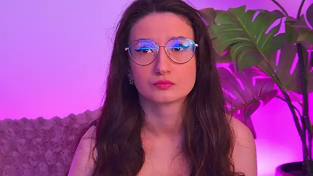 Snapshot of TheaMalekoo chatting on March 19, 2026, 8:03 am TheaMalekoo online show from March 19, 2026, 8:03 am