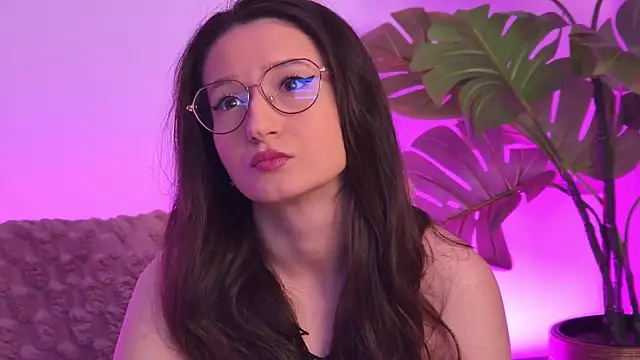 Snapshot of TheaMalekoo chatting on March 29, 2026, 6:59 am TheaMalekoo online show from March 29, 2026, 6:59 am