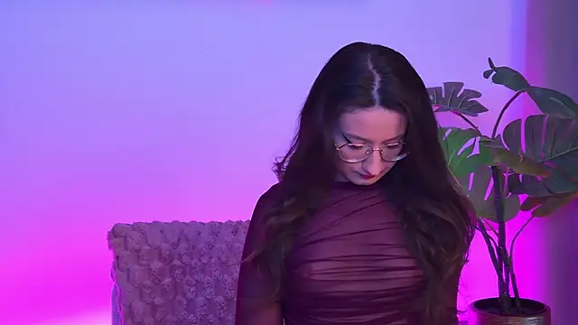 Snapshot of TheaMalekoo chatting on March 27, 2026, 7:39 am TheaMalekoo online show from March 27, 2026, 7:39 am