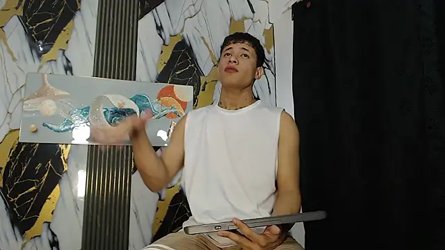 Snapshot of YOUNG_GUYS1 chatting on March 13, 2026, 7:35 am YOUNG GUYS1 online show from March 13, 2026, 7:35 am