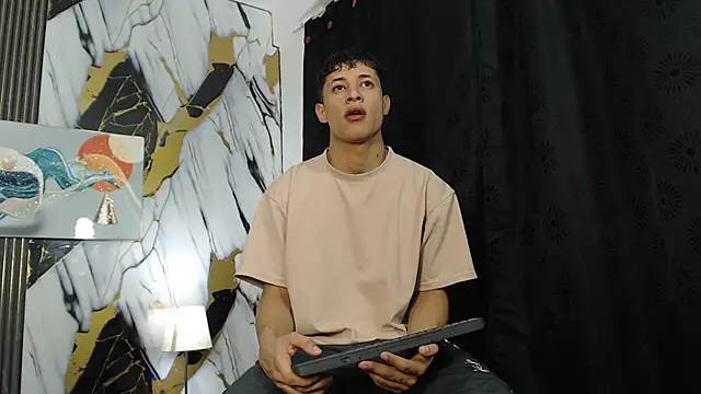 Snapshot of YOUNG_GUYS1 chatting on March 11, 2026, 7:46 am YOUNG GUYS1 online show from March 11, 2026, 7:46 am