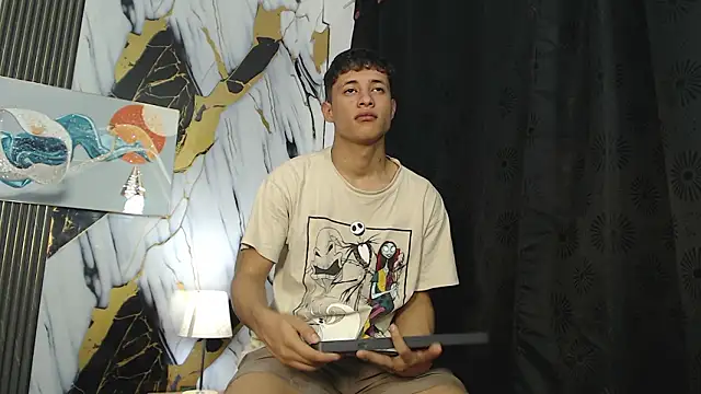 Snapshot of YOUNG_GUYS1 chatting on March 10, 2026, 7:23 am YOUNG GUYS1 online show from March 10, 2026, 7:23 am