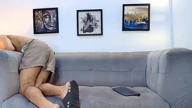 Snapshot of YOUNG_GUYS1 chatting on March 24, 2026, 7:52 am YOUNG GUYS1 online show from March 24, 2026, 7:52 am