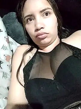 liliymike19 online show from February 17, 2026, 3:37 am