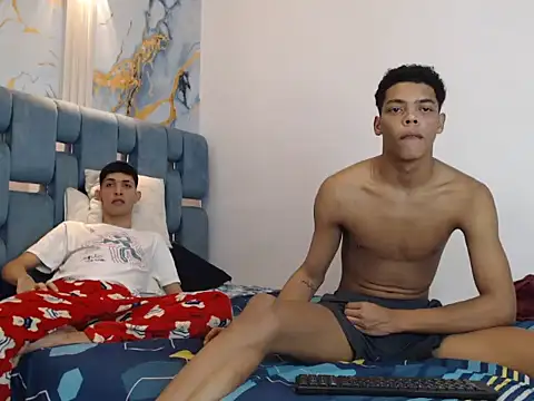 Snapshot of GOOD_BOYS1 chatting on December 22, 2025, 1:39 am GOOD BOYS1 online show from December 22, 2025, 1:39 am