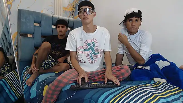 Snapshot of SWEET_RABBIT1 chatting on January 11, 2026, 7:43 pm SWEET RABBIT1 online show from January 11, 2026, 7:43 pm