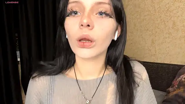 Snapshot of Eva_blo0m chatting on December 20, 2025, 5:05 pm Eva blo0m online show from December 20, 2025, 5:05 pm