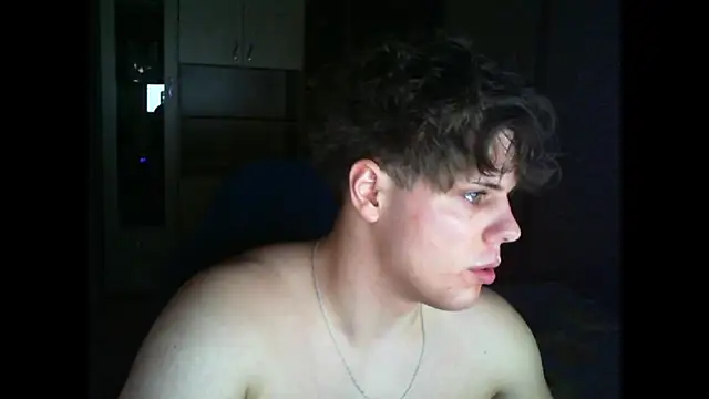 Snapshot of GymGuy0505 chatting on January 6, 2026, 10:36 pm GymGuy0505 online show from January 6, 2026, 10:36 pm