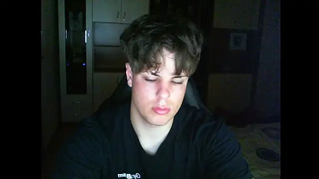 GymGuy0505 online show from May 19, 2026, 8:49 pm