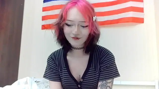 Shine Luna online show from February 25, 2026, 8:30 pm