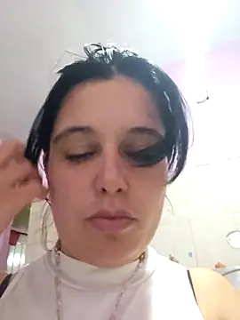 Snapshot of Anabellemernes13 chatting on February 28, 2026, 2:11 am Anabellemernes13 online show from February 28, 2026, 2:11 am